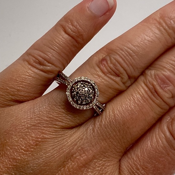 10K Rose Gold Champagne and White Diamond Cluster Pave Halo Ring 0.50ct Size 7 - Picture 3 of 14